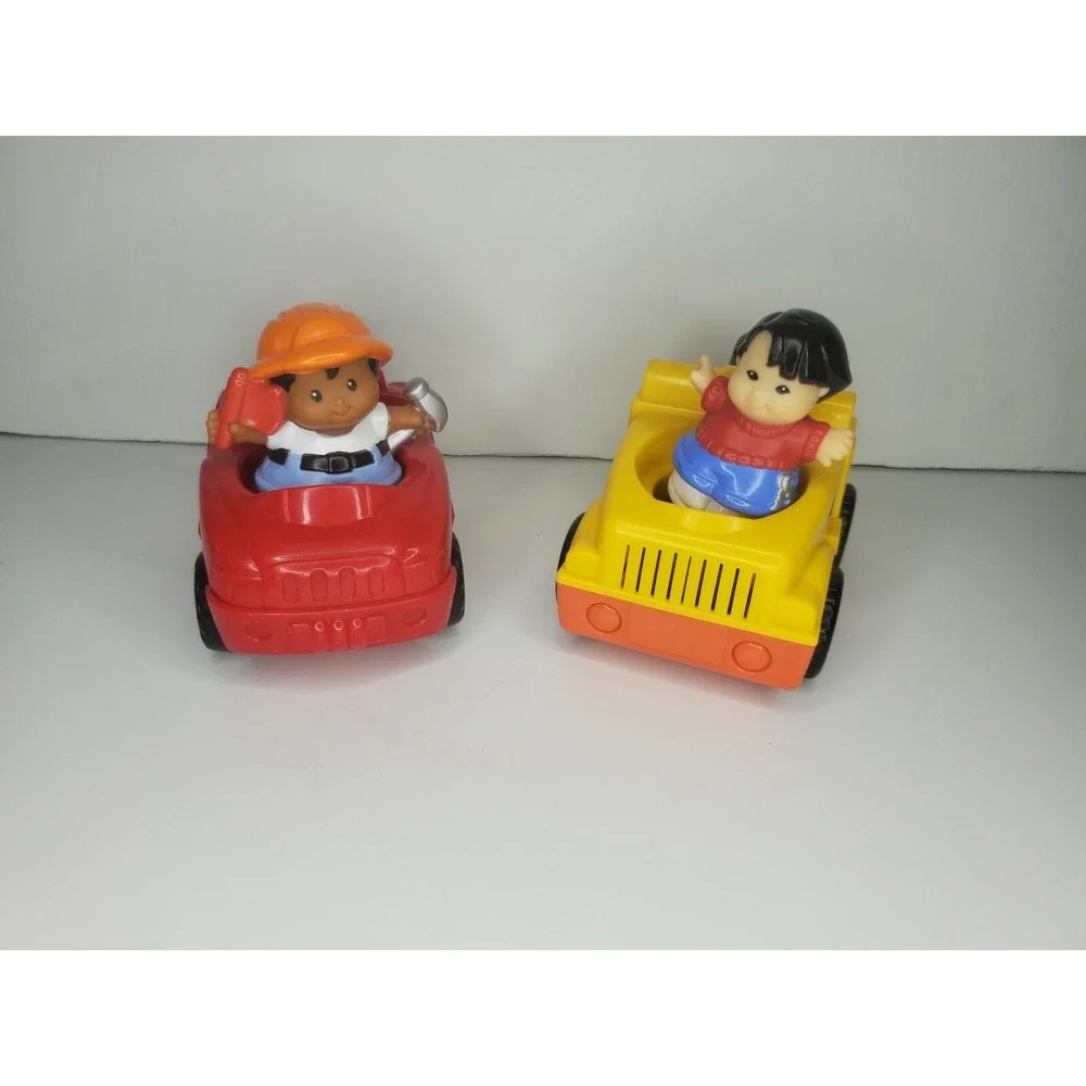 2 Fisher‎ Price Little People Tow Truck, Driver, Mechanic & Car